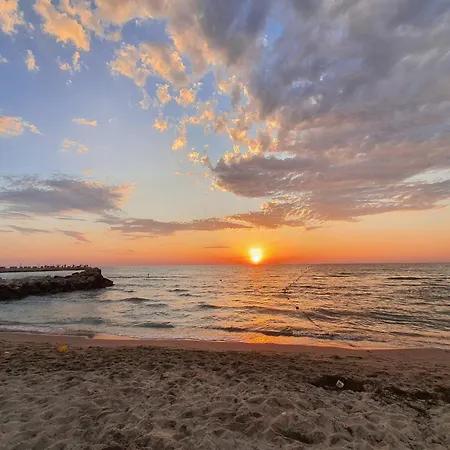빌라 Beachfront Blue Wave In Private Qerret, Albania