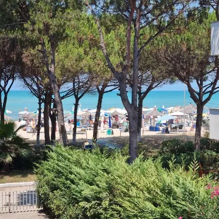 Vila Beachfront Blue Wave In Private Qerret, Albania